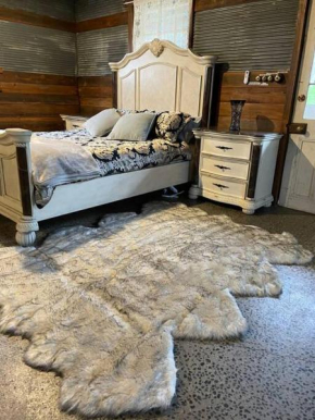 Unique, Rustic Stone Cottage, Canadian